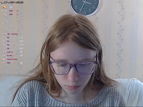 Snapshot of LustfulSarah chatting on 10.17.25 LustfulSarah online show from 10.17.25