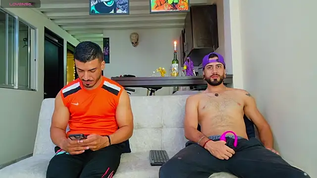 Snapshot of heteros_curious chatting on 12.16.25 heteros curious online show from 12.16.25