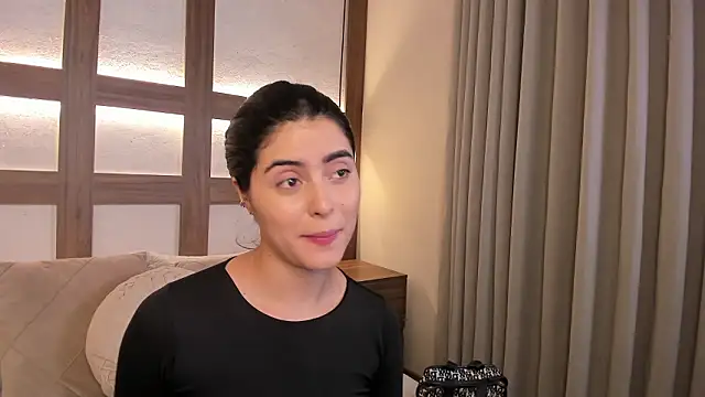 SarhaVega online show from 02.15.26