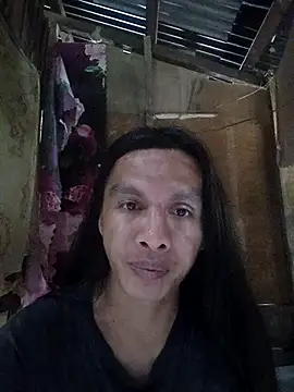 Snapshot of lovelycarla32 chatting on 12.01.25 lovelycarla32 online show from 12.01.25