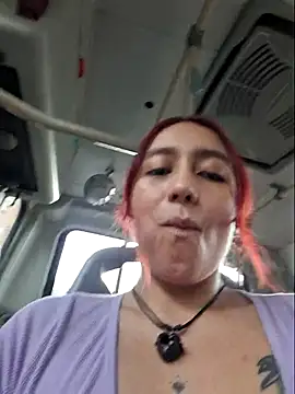 Snapshot of Eveeelyn25 chatting on 11.22.25 Eveeelyn25 online show from 11.22.25