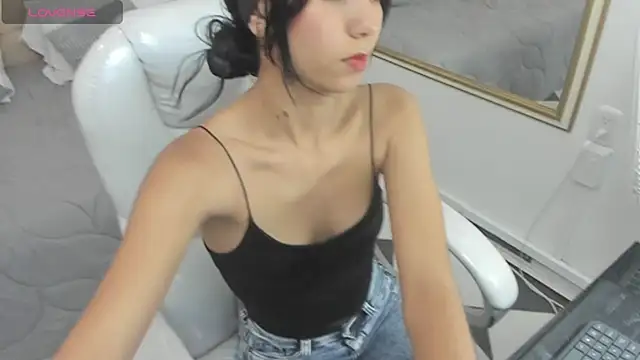 Snapshot of Gemma19_ chatting on 12.14.25 Gemma19 online show from 12.14.25