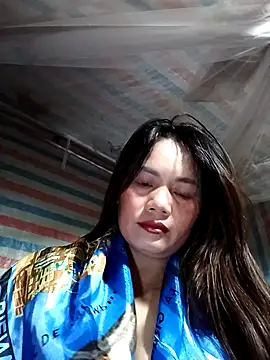 Snapshot of nezo-7 chatting on 11.27.25 nezo-7 online show from 11.27.25