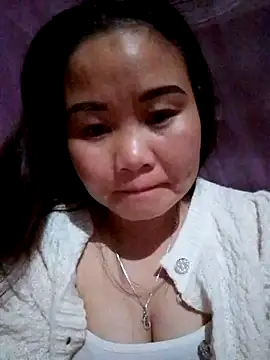 Snapshot of One-two22 chatting on 11.23.25 One-two22 online show from 11.23.25