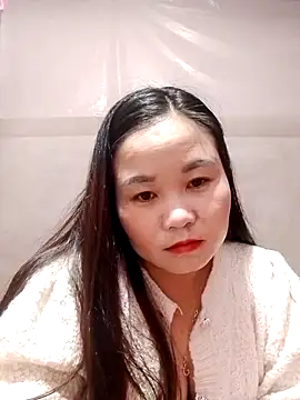 Snapshot of One-two22 chatting on 12.05.25 One-two22 online show from 12.05.25