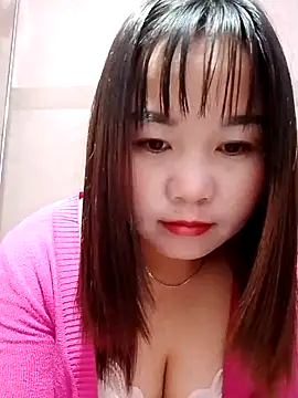 Snapshot of One-two22 chatting on 12.14.25 One-two22 online show from 12.14.25