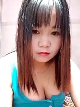 Snapshot of One-two22 chatting on 12.16.25 One-two22 online show from 12.16.25