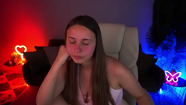 TinyNatalie online show from 07.08.26