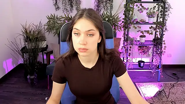 Snapshot of BlossomVesper chatting on 11.28.25 BlossomVesper online show from 11.28.25