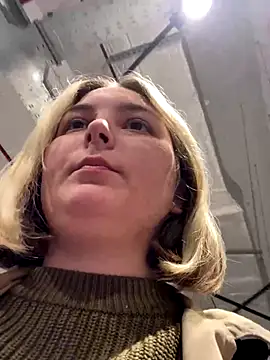 Snapshot of KateBurlesk chatting on 11.28.25 KateBurlesk online show from 11.28.25