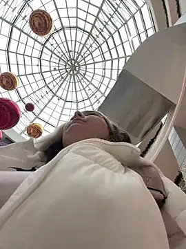 Snapshot of KateBurlesk chatting on 12.15.25 KateBurlesk online show from 12.15.25