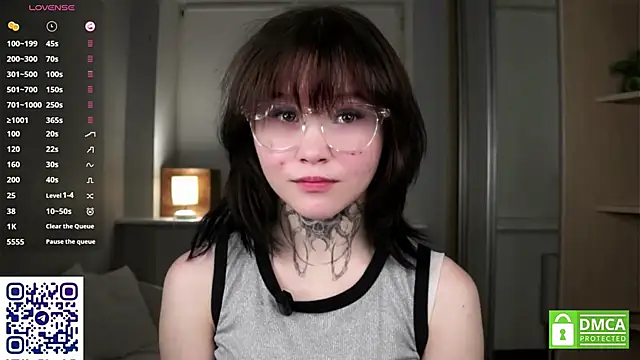 Snapshot of CaroleMyers chatting on 12.05.25 CaroleMyers online show from 12.05.25