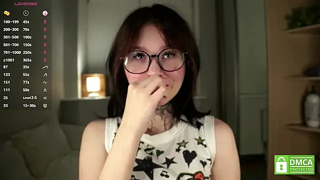 Snapshot of CaroleMyers chatting on 12.15.25 CaroleMyers online show from 12.15.25