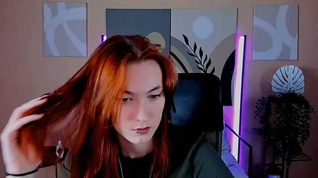 Snapshot of SierraHarper chatting on 12.01.25 SierraHarper online show from 12.01.25