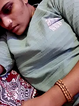 Snapshot of Hot_hania chatting on 11.23.25 Hot hania online show from 11.23.25