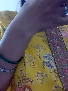 Snapshot of Hot_hania chatting on 11.24.25 Hot hania online show from 11.24.25