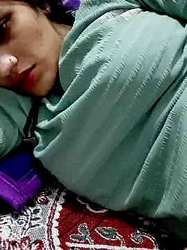 Snapshot of Hot_hania chatting on 11.27.25 Hot hania online show from 11.27.25