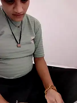 Snapshot of Hot_hania chatting on 11.28.25 Hot hania online show from 11.28.25