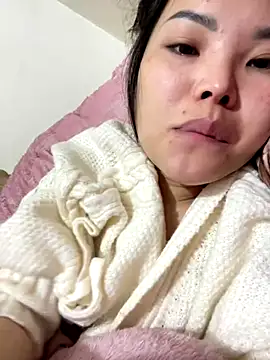 Snapshot of Hong8999 chatting on 12.14.25 Hong8999 online show from 12.14.25