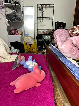 Snapshot of Hong8999 chatting on 12.15.25 Hong8999 online show from 12.15.25