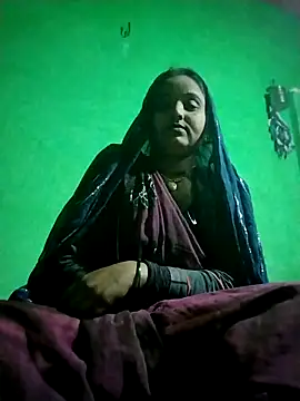 Snapshot of Pooja_hote chatting on 11.26.25 Pooja hote online show from 11.26.25