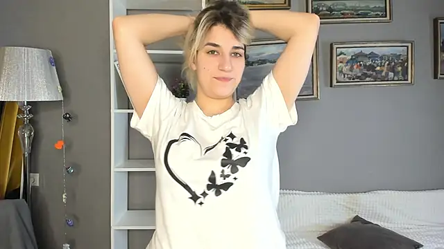 Snapshot of TideLunar chatting on 12.16.25 TideLunar online show from 12.16.25