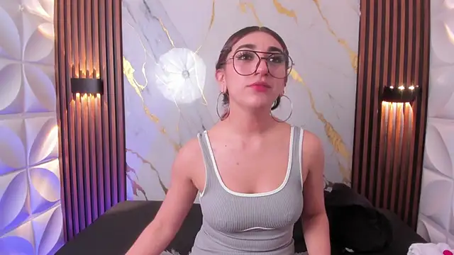 Snapshot of Venus_Bms_ chatting on 12.14.25 Venus Bms online show from 12.14.25