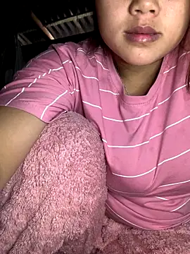 Snapshot of Sug04 chatting on 11.25.25 Sug04 online show from 11.25.25