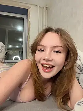 Snapshot of feral__berryss chatting on 11.30.25 feral berryss online show from 11.30.25