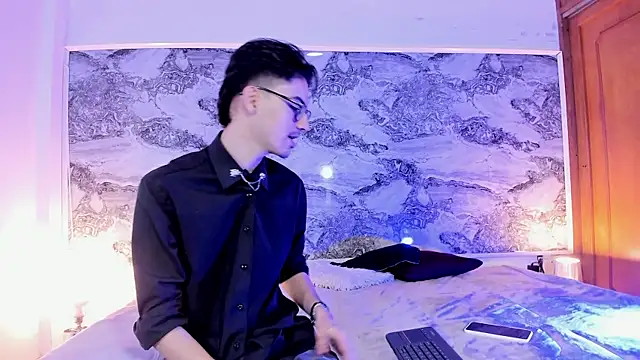 Im Dayros online show from 11.30.25