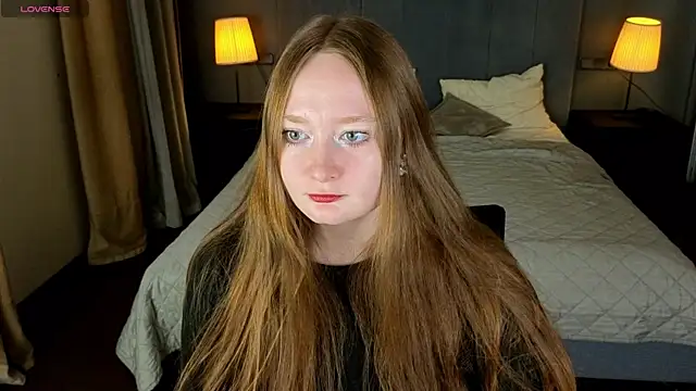 Snapshot of VikiBlossom chatting on 11.30.25 VikiBlossom online show from 11.30.25