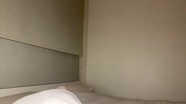 Snapshot of heyitsmia chatting on 12.02.25 heyitsmia online show from 12.02.25