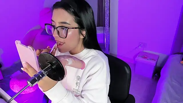 IbbieeBennett 1 online show from 01.08.26