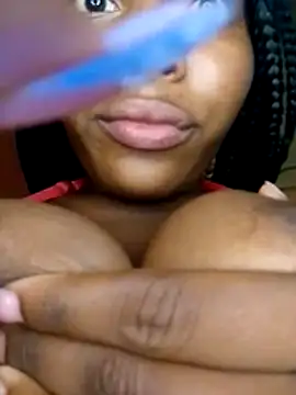 Snapshot of KiaracCastilo chatting on 12.05.25 KiaracCastilo online show from 12.05.25