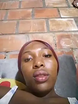 Snapshot of KiaracCastilo chatting on 12.15.25 KiaracCastilo online show from 12.15.25