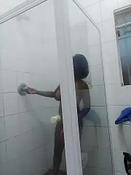 Snapshot of SexyAdelexx chatting on 12.04.25 SexyAdelexx online show from 12.04.25