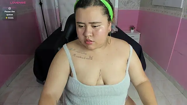 Danna Keys online show from 12.17.25