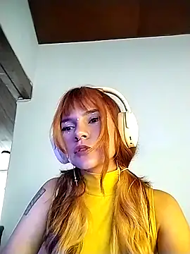 Snapshot of JennBenett_ chatting on 11.27.25 JennBenett online show from 11.27.25