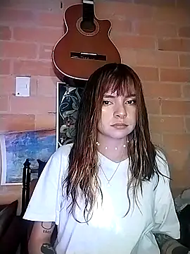 Snapshot of JennBenett_ chatting on 12.05.25 JennBenett online show from 12.05.25