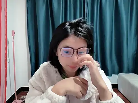 Snapshot of Mimiya-833 chatting on 12.01.25 Mimiya-833 online show from 12.01.25