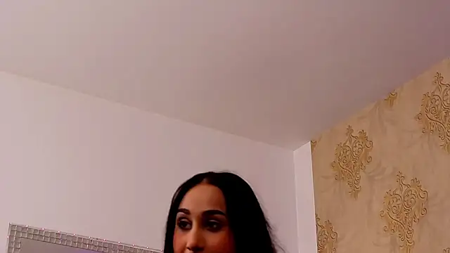 Snapshot of AmarunJade chatting on 12.04.25 AmarunJade online show from 12.04.25