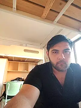 Koma001 online show from 11.25.25