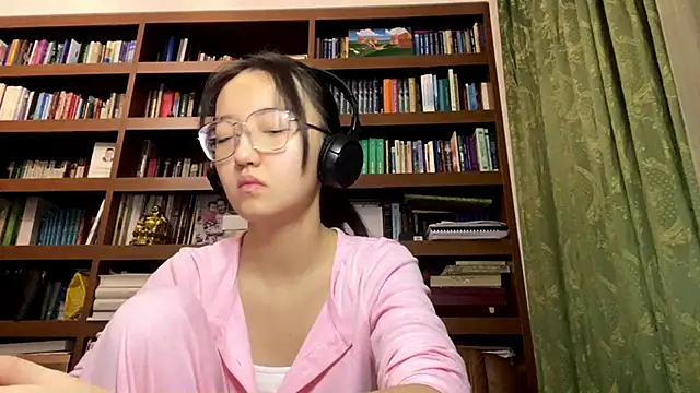 LinaClous online show from 01.18.26