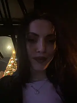 Snapshot of Scarlette_Star_ chatting on 12.13.25 Scarlette Star online show from 12.13.25