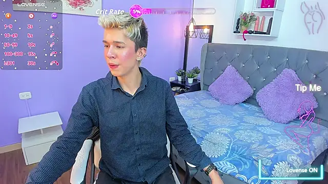 Snapshot of Juaan_Diick chatting on 12.01.25 Juaan Diick online show from 12.01.25