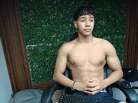 Snapshot of damon_sw chatting on 12.15.25 damon sw online show from 12.15.25