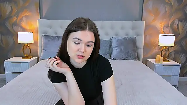 GLORIA BLOOM online show from 12.14.25