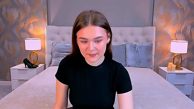 GLORIA BLOOM online show from 12.16.25