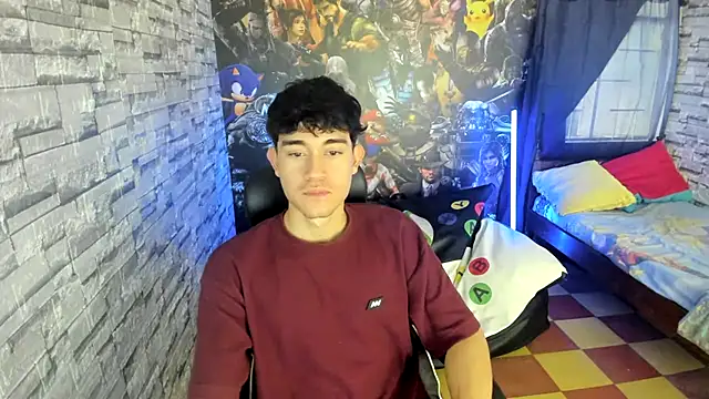 Snapshot of jay_orange chatting on 12.04.25 jay orange online show from 12.04.25