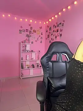 Davne  online show from 04.19.26